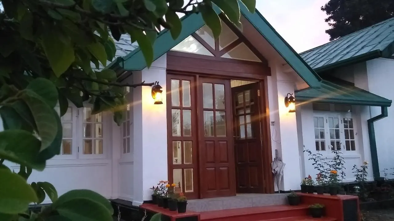 The Trevene Hotel Nuwara Eliya 2*,