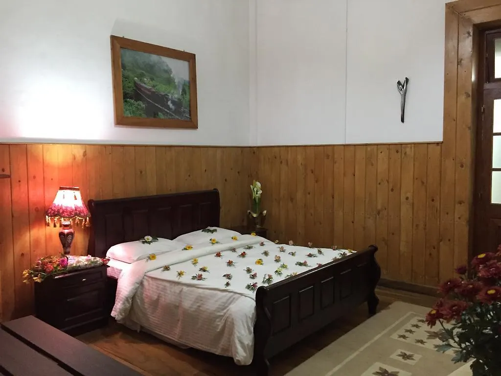 The Trevene Hotel Nuwara Eliya