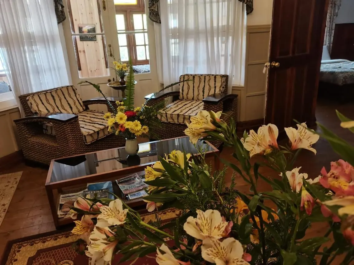 The Trevene Hotel Nuwara Eliya